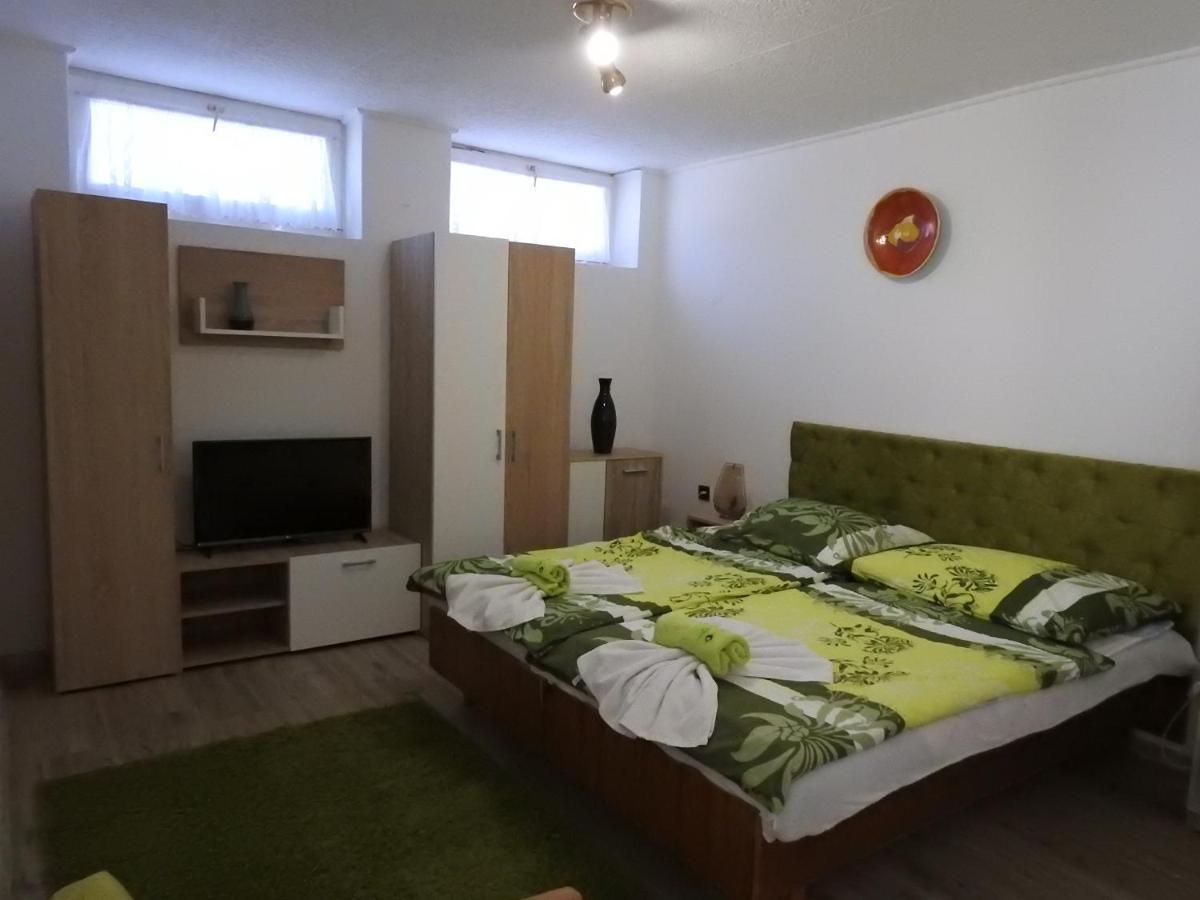 Haus Gizella Hotel Harkany Ngoại thất bức ảnh